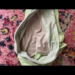 Lululemon speed up size 4